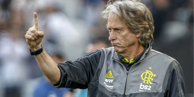 Jorge Jesus se dispõe ao Flamengo e aguarda telefonema para avaliar retorno ao Rio de Janeiro