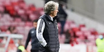 Triste no Benfica, Jorge Jesus dá recado ao seu empresário sobre retorno ao Flamengo