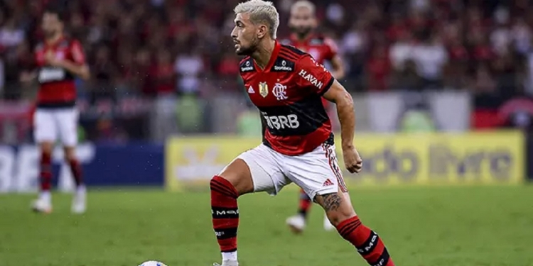 Renovação de Arrascaeta com o Flamengo volta a travar após derrota na Libertadores; futuro do uruguaio é incerto