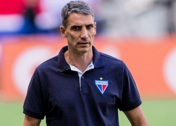 Em busca de novo técnico, Flamengo consulta situação de Juan Pablo Vojvoda, do Fortaleza
