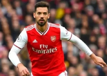 Tabloides ingleses dizem que Pablo Marí quer deixar o Arsenal e voltar ao Flamengo; torcida não perde tempo e agita as redes sociais