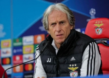 Em nota, Benfica diz que Jorge Jesus não quer voltar ao Brasil e que permanecerá em Portugal