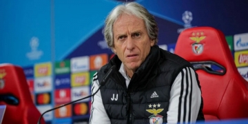 Em nota, Benfica diz que Jorge Jesus não quer voltar ao Brasil e que permanecerá em Portugal