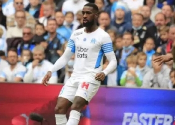 De volta ao Flamengo? Gerson é duramente criticado pela imprensa da França e faz postagem enigmática nas redes sociais