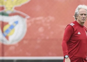 Divulgado o desfecho da reunião entre Jorge Jesus e presidente do Benfica para discutir demissão