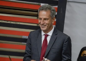 Defensor do Flamengo recebe sondagens do futebol da Europa e saída é encaminhada para 2022