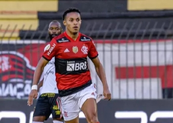 Franceses preparam bolada de 19 milhões de reais para tirar Lázaro do Flamengo
