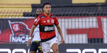 Franceses preparam bolada de 19 milhões de reais para tirar Lázaro do Flamengo