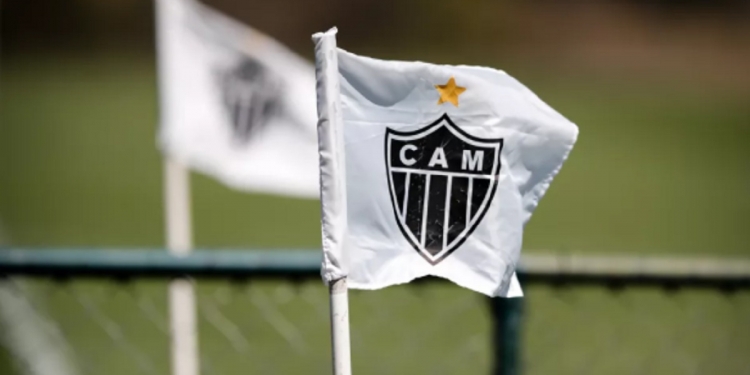 Atlético-MG fecha com técnico português que estava na mira do Flamengo, diz imprensa da Europa