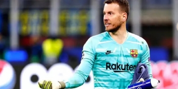 Barcelona define condições para negociar o goleiro Neto, alvo do Flamengo de Paulo Sousa