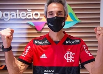 Paulo Sousa pediu e a diretoria manteve jogador no elenco do Flamengo para 2022