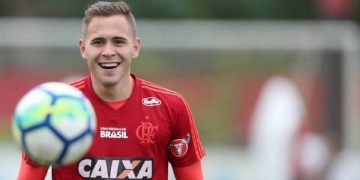Flamengo sofre prejuízo milionário na venda de Piris da Motta ao Cerro Porteño