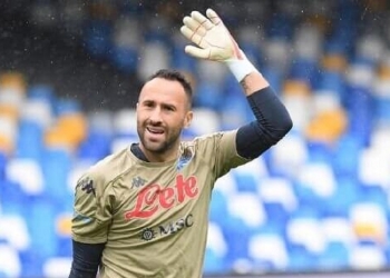Flamengo concorre com Real Madrid e Manchester United pela contratação do goleiro Ospina para substituir Diego Alves