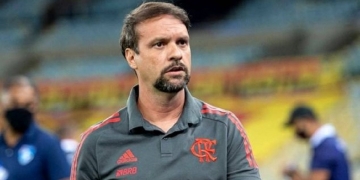 Paulo Sousa ‘pediu a cabeça’ de Maurício Souza, demitido após anos de trabalho ao Flamengo