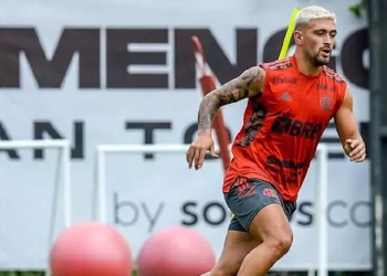 Arrascaeta deve continuar no Flamengo até 2026; conversas avançaram positivamente na última semana