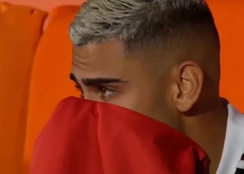 Garoto da base comete falha ‘à la Andreas Pereira’ na eliminação do Flamengo na Copinha e time vira piada na web