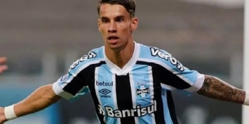 Flamengo estuda a contratação de Ferreirinha, do Grêmio, para suprir a saída de Michael