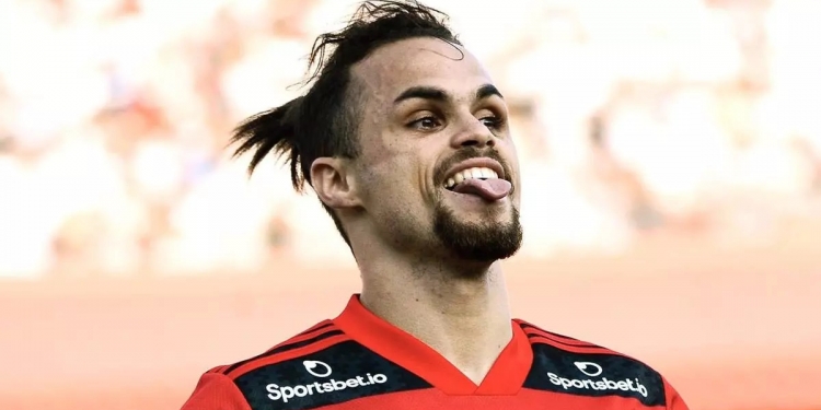 Flamengo deve aceitar proposta do Al-Hilal por Michael, avalia jornalista