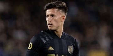 Flamengo pode levar ‘chapéu’ do Internacional na contratação do uruguaio Brian Rodríguez