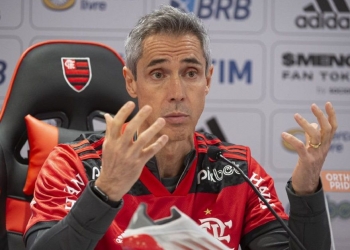 Paulo Sousa aprova a contratação de lateral-esquerdo do Saint-Étienne
