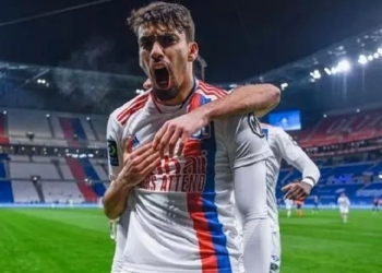 Lyon prepara venda de Lucas Paquetá na próxima janela e Flamengo demonstra interesse no negócio