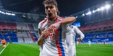 Lyon prepara venda de Lucas Paquetá na próxima janela e Flamengo demonstra interesse no negócio