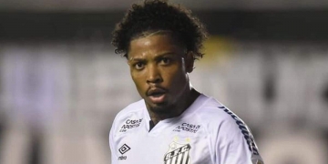 Valor do salário de Marinho no Flamengo é divulgado; dinheiro é inferior ao das estrelas do elenco