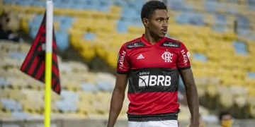 Depois de contratar Marinho, Flamengo começa a decidir o futuro de Vitinho