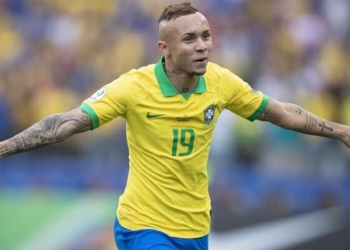 Flamengo apresenta proposta formal ao Benfica pela compra de Everton Cebolinha
