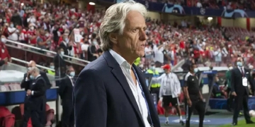 Jorge Jesus entra na mira de clube do Oriente Médio após frustração nas negociações com o Flamengo