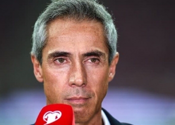 Dirigentes do Flamengo embarcam rumo à Europa para fechar com craque avaliado em R$ 120 milhões