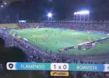 Ferj comete erro imperdoável e troca escudo do Flamengo com o do Botafogo em transmissão do Cariocão