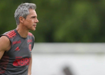 Titular sente dor muscular e vira desfalque para Paulo Sousa; Flamengo já soma quatro desfalques