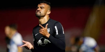 Flamengo aceita pagar multa rescisória e encaminha a compra do zagueiro Fabrício Bruno junto ao Bragantino