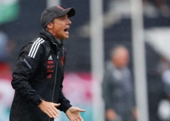 Derrota para o Fluminense gera críticas ao técnico Paulo Sousa: ‘começou a assinar a rescisão’