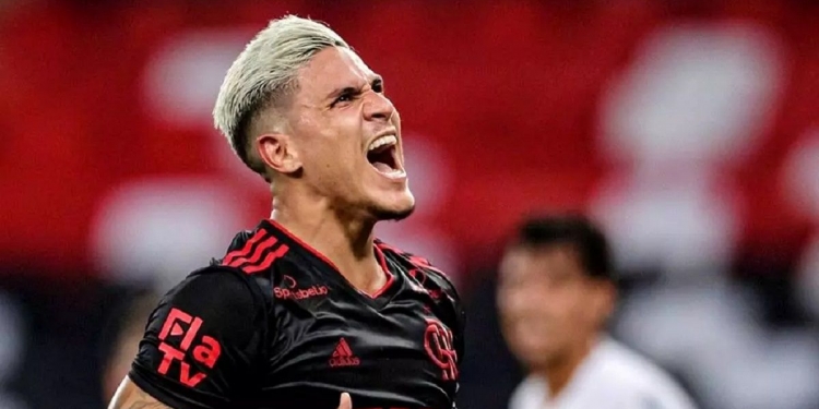 Time da Espanha entra na briga ao lado de Palmeiras e outros europeus para a compra de Pedro junto ao Flamengo