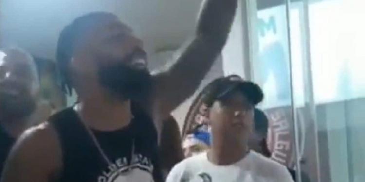 Vídeos vazados na internet mostram Gabi provocando torcida do Vasco: ‘só tem c#zão’