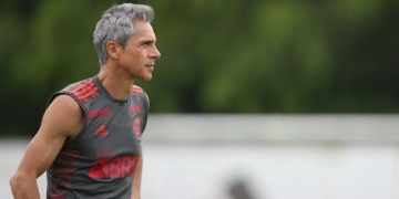 Sem espaço no Flamengo, jogador Paulo Sousa entra na mira do Athletico-PR