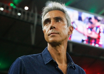 Torcida do Flamengo se irrita, pede demissão de Paulo Sousa, afastamento de Marcos Braz e retorno de Jorge Jesus