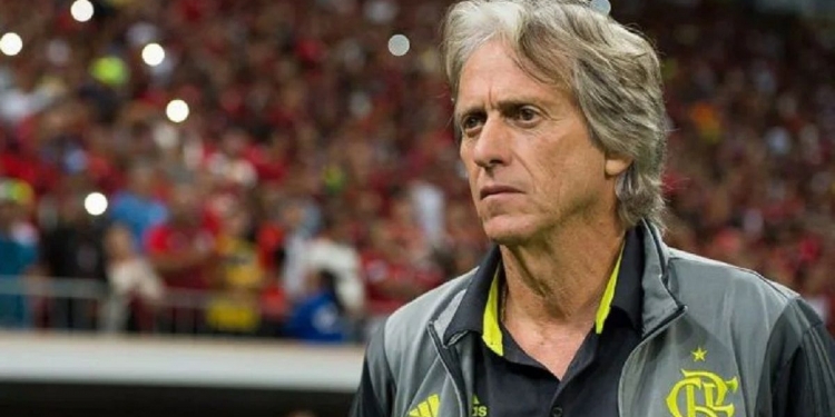 Acerto de Jorge Jesus com clube árabe e desmentido e reviravolta pode culminar em retorno ao Flamengo
