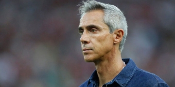 Silêncio no vestiário e grupo dividido: vice carioca expõe fragilidade de Paulo Sousa como técnico do Flamengo