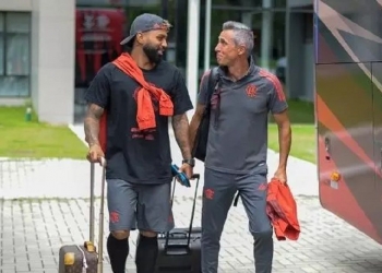 Paulo Sousa causa rixa interna no vestiário do Flamengo ao passar braçadeira de capitão a Gabi
