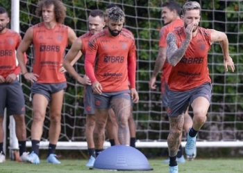 Flamengo prepara ‘barca’ de jogadores que devem sair do time após derrota no Estadual, incluindo ídolos e medalhões