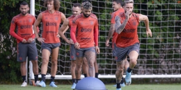 Flamengo prepara ‘barca’ de jogadores que devem sair do time após derrota no Estadual, incluindo ídolos e medalhões