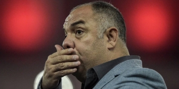 Torcida do Flamengo chama Marcos Braz de ‘covarde’ e cobra demissão do vice-presidente por atitude nos bastidores