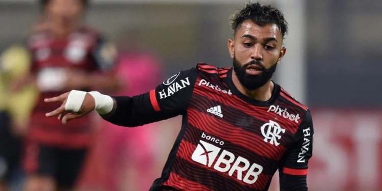 Após briga com Gabi na final do Cariocão, Paulo Sousa rompe o silêncio e fala sobre má atuação do camisa 9: ‘não dependemos apenas de um jogador’