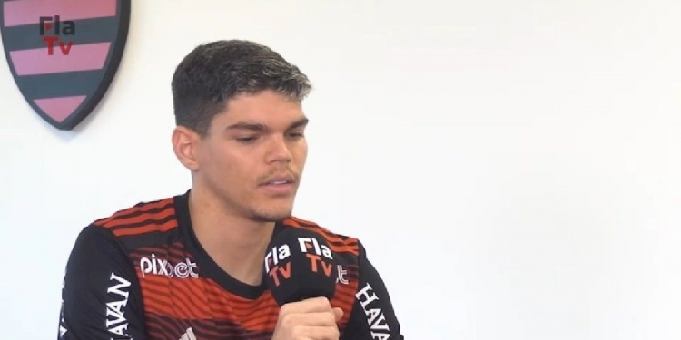 Reforços de ouro, Ayrton Lucas e Pablo têm data prevista para a estreia pelo Flamengo, a qual deve ocorrer ainda em abril