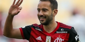 Com o dinheiro de John Textor, Botafogo demonstra interesse na compra de Everton Ribeiro, do Flamengo