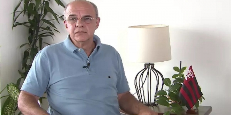 Chega ao fim a votação para definir a expulsão do ex-presidente Eduardo Bandeira de Mello do Flamengo