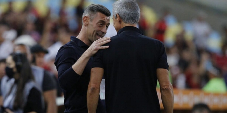 Depois de partida quente, jogadores do Talleres deixam presente ao Flamengo nos vestiários e foto circula pela web